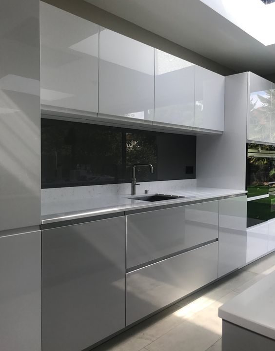 کابینت آشپزخانه مدرن هایگلاس